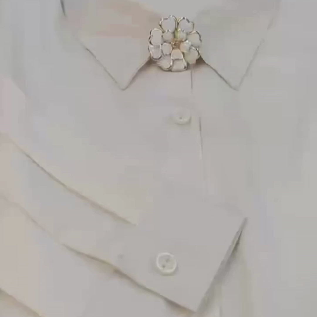 Cache Bouton Audacieuse